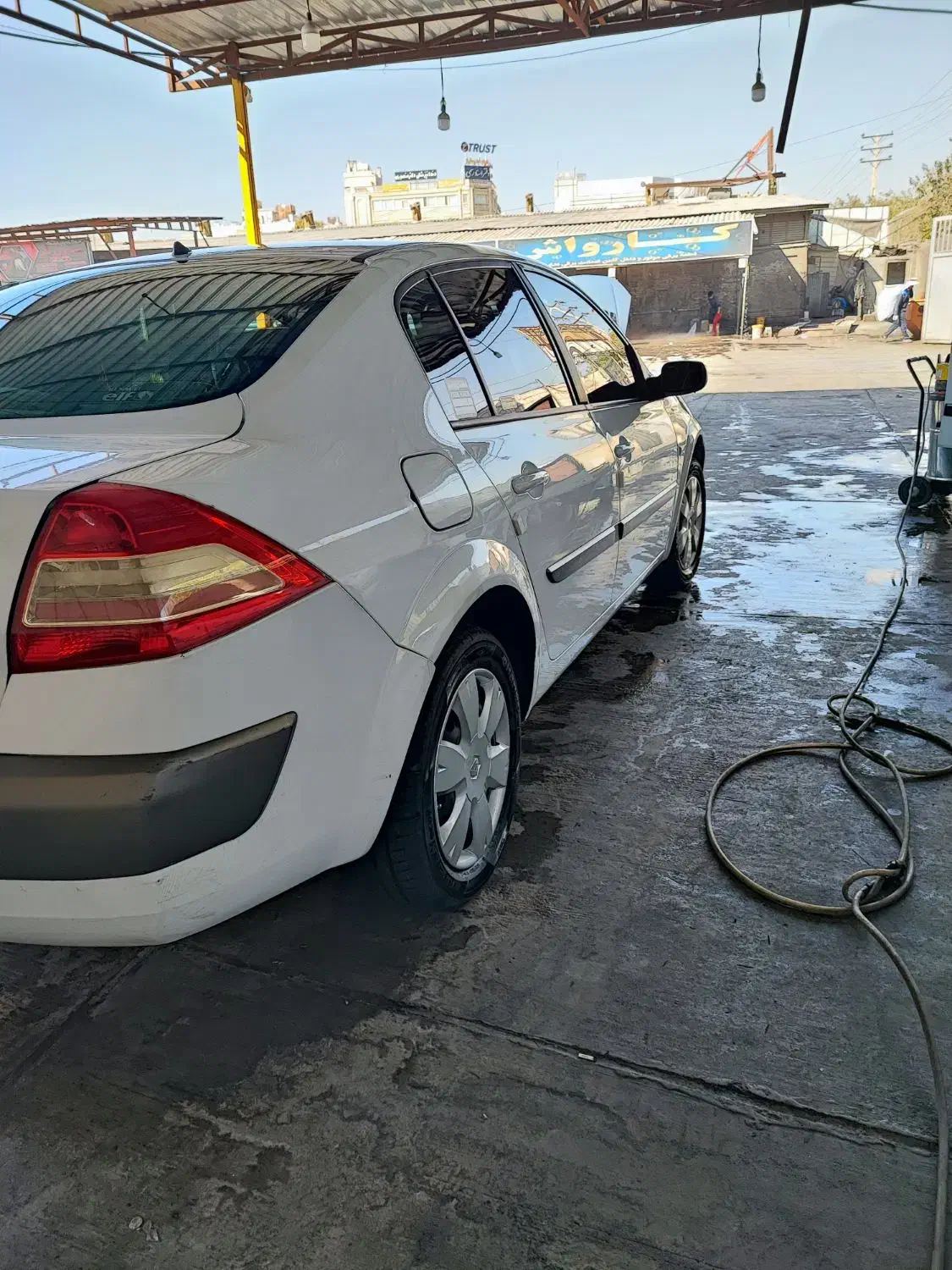 مگان ۱۶۰۰ دنده ای|خودرو سواری و وانت|شیراز, تندگویان|دیوار