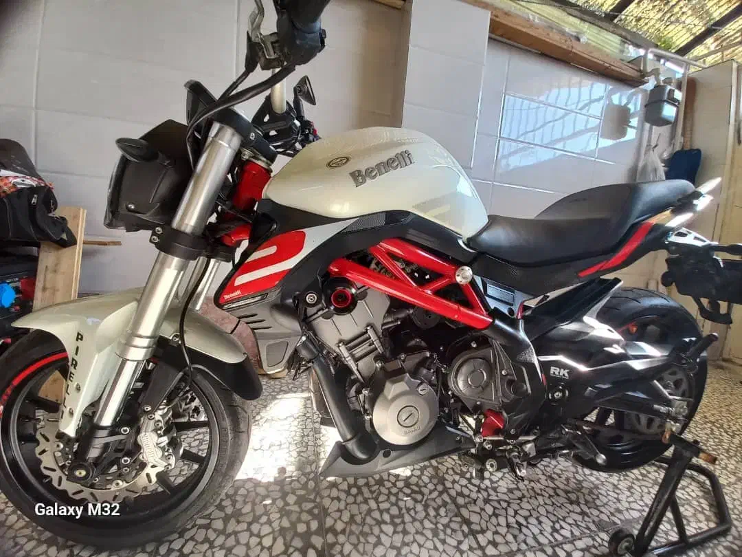 فروش بنلی ۳۰۰ در حد صفر|موتورسیکلت|لنگرود, |دیوار