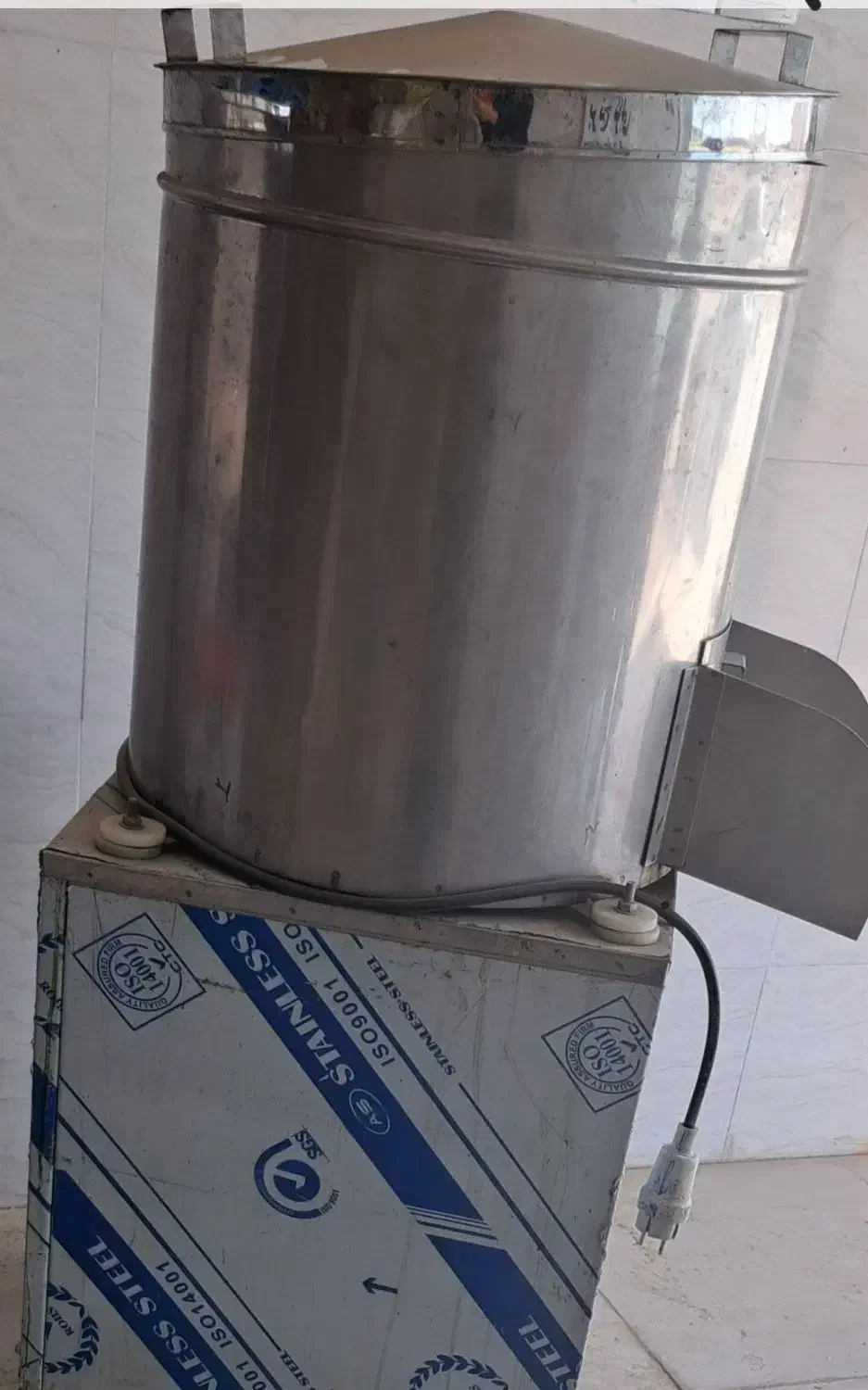 فروش دو دستگاه سبزی خردکن و آب گوجه گیری|ماشین‌آلات صنعتی|لیکک, |دیوار