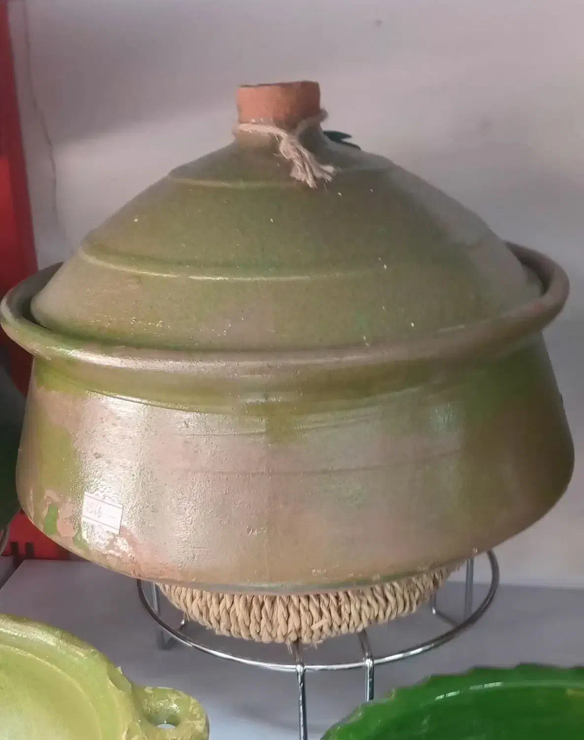 گمج|ظروف پخت‌وپز|رشت, عینک|دیوار