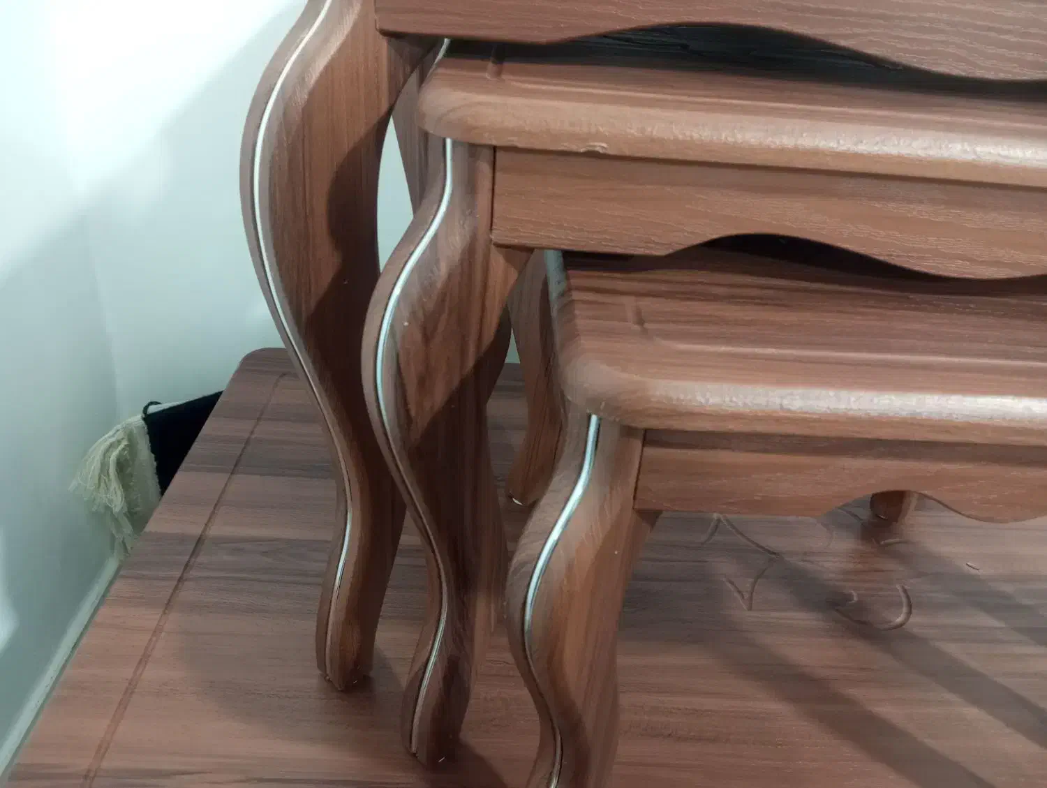 میز جلو مبلی همراه سه تا عسلی|مبلمان خانگی و میز عسلی|باقرشهر, |دیوار