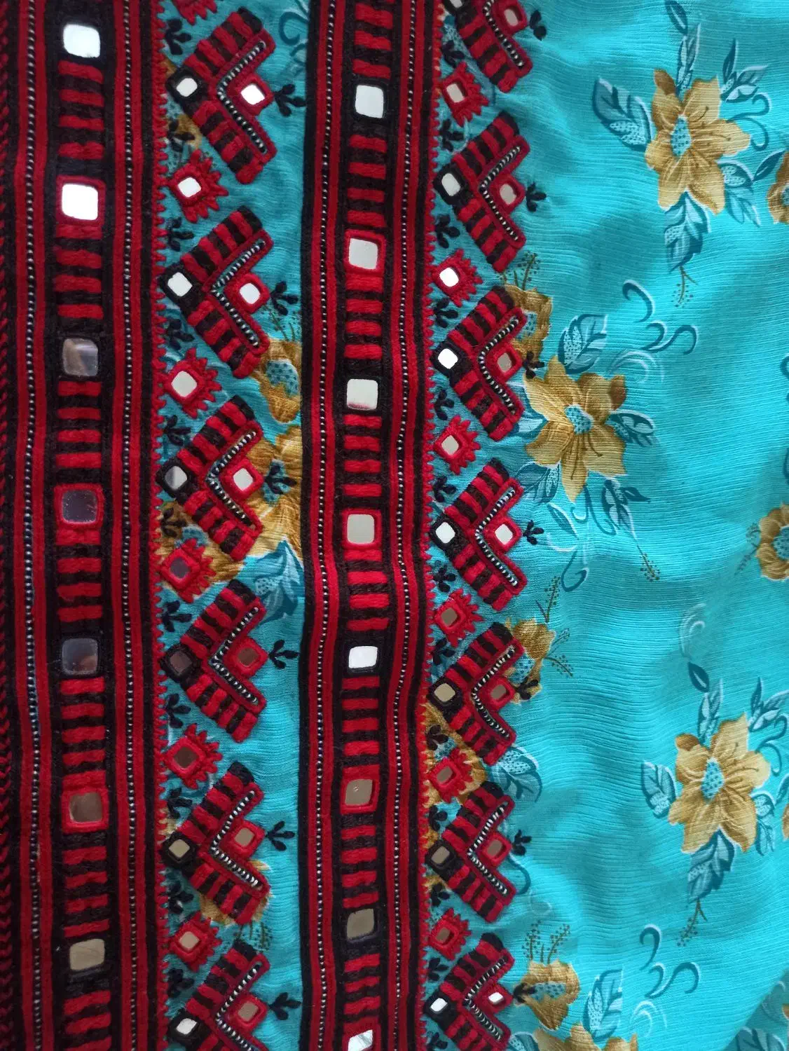 دوخت آینه پذیرفته میشود|لباس|چابهار, |دیوار