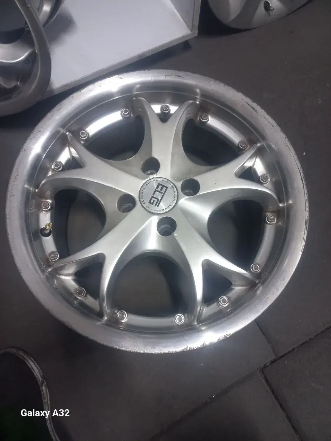 رینگ 16 اسپرتی با لاستیک|قطعات یدکی و لوازم جانبی|پردیس, شهرک صنعتی کمرد|دیوار