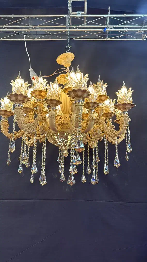 نمایشگاه مبلمان ولوستر|مبلمان خانگی و میز عسلی|شوشتر, |دیوار