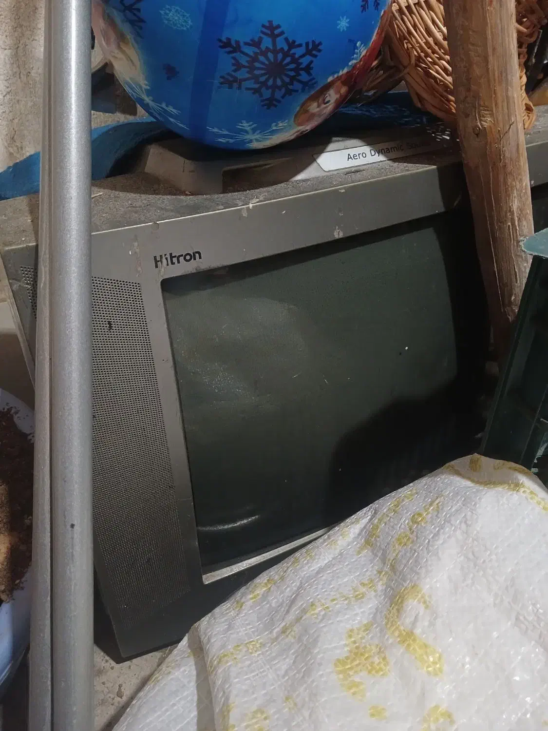 دو عدد تلوزیون|تلویزیون و پروژکتور|کامیاران, |دیوار