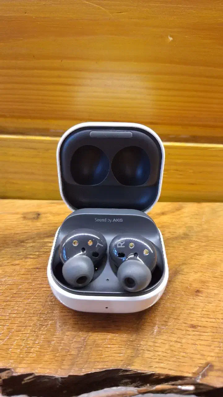 گلکسی بادز ۲/ galaxy buds 2|لوازم جانبی موبایل و تبلت|رشت, حاجی آباد|دیوار