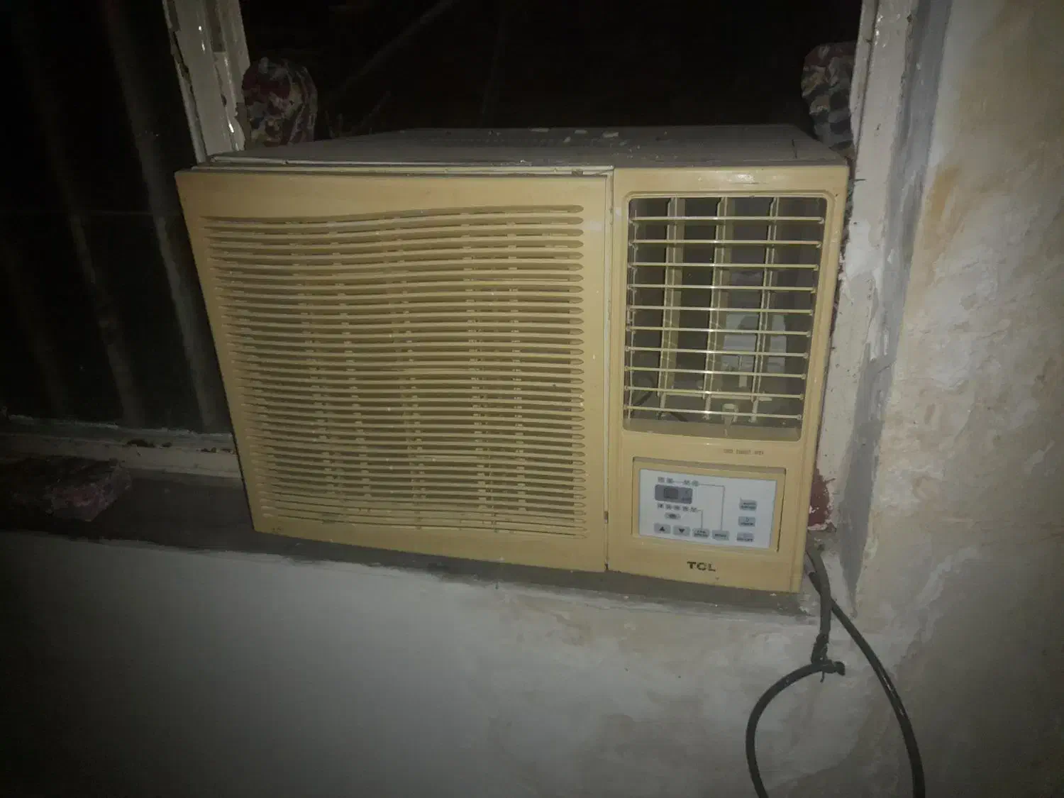 کولر پنجره ی کار کرده تمیز|کولر گازی و فنکوئل|گالیکش, |دیوار