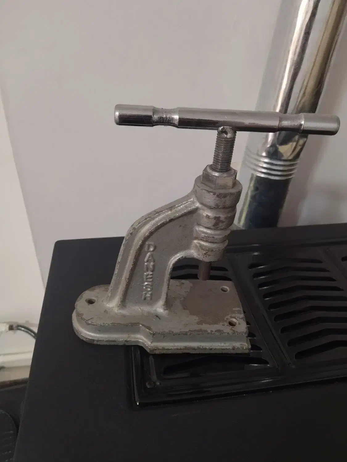 دسگاه پرس دگمه|لوازم خیاطی و بافتنی|اندیشه, اندیشه فاز ۱|دیوار