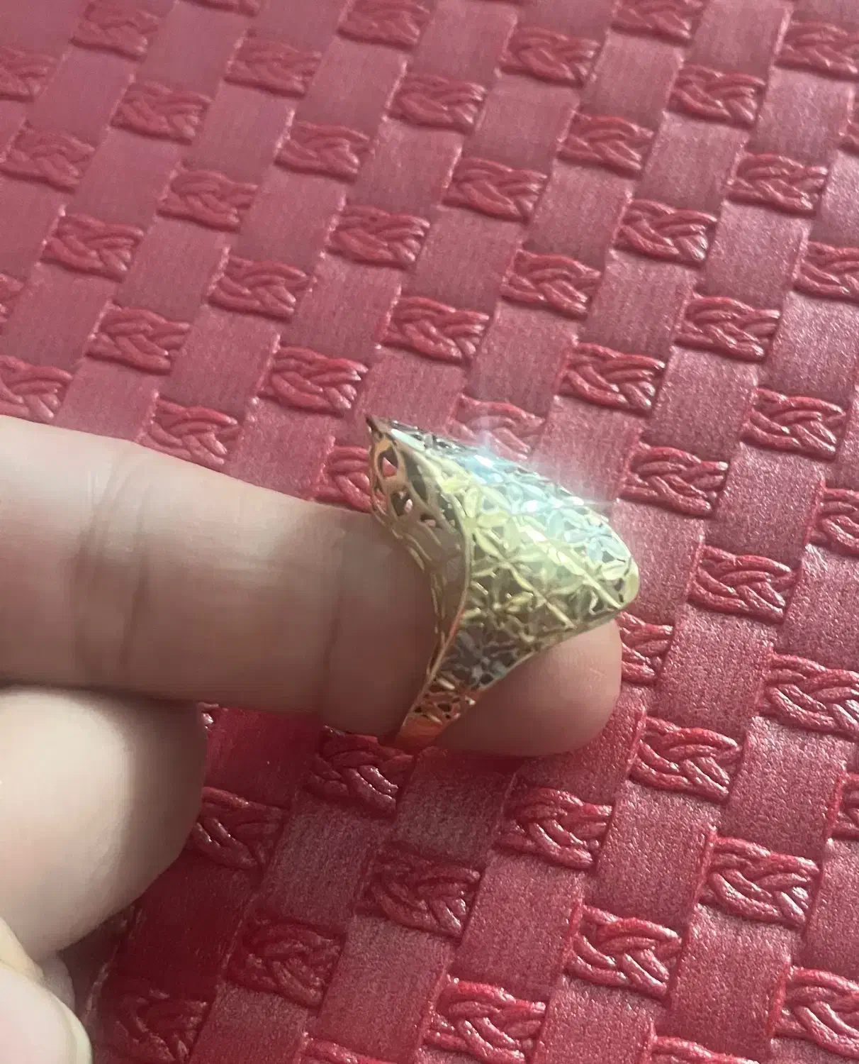 انگشتر|جواهرات|میانه, |دیوار