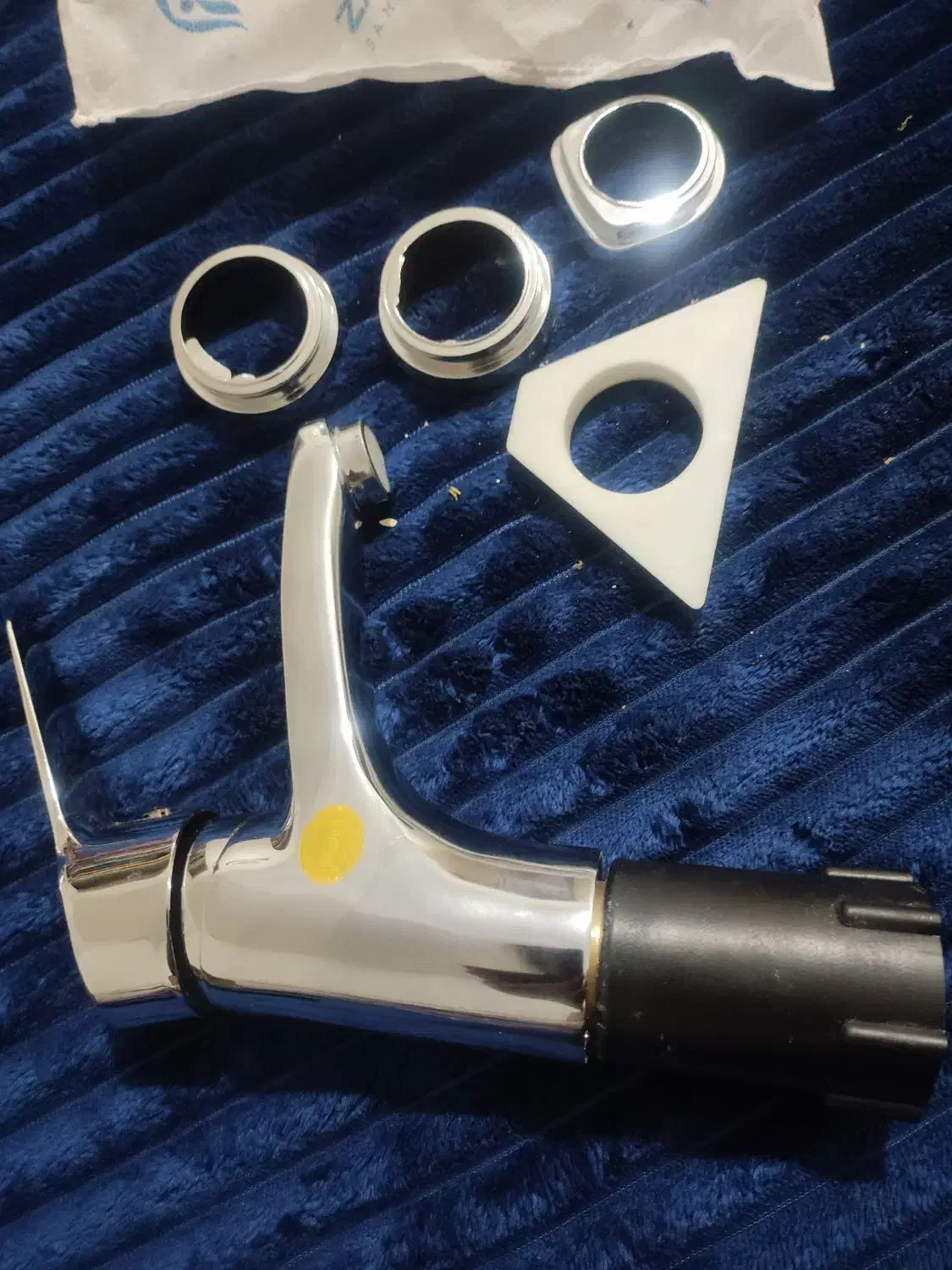 شیر. روشویی نو. نو|لوازم سرویس بهداشتی|دورود, |دیوار