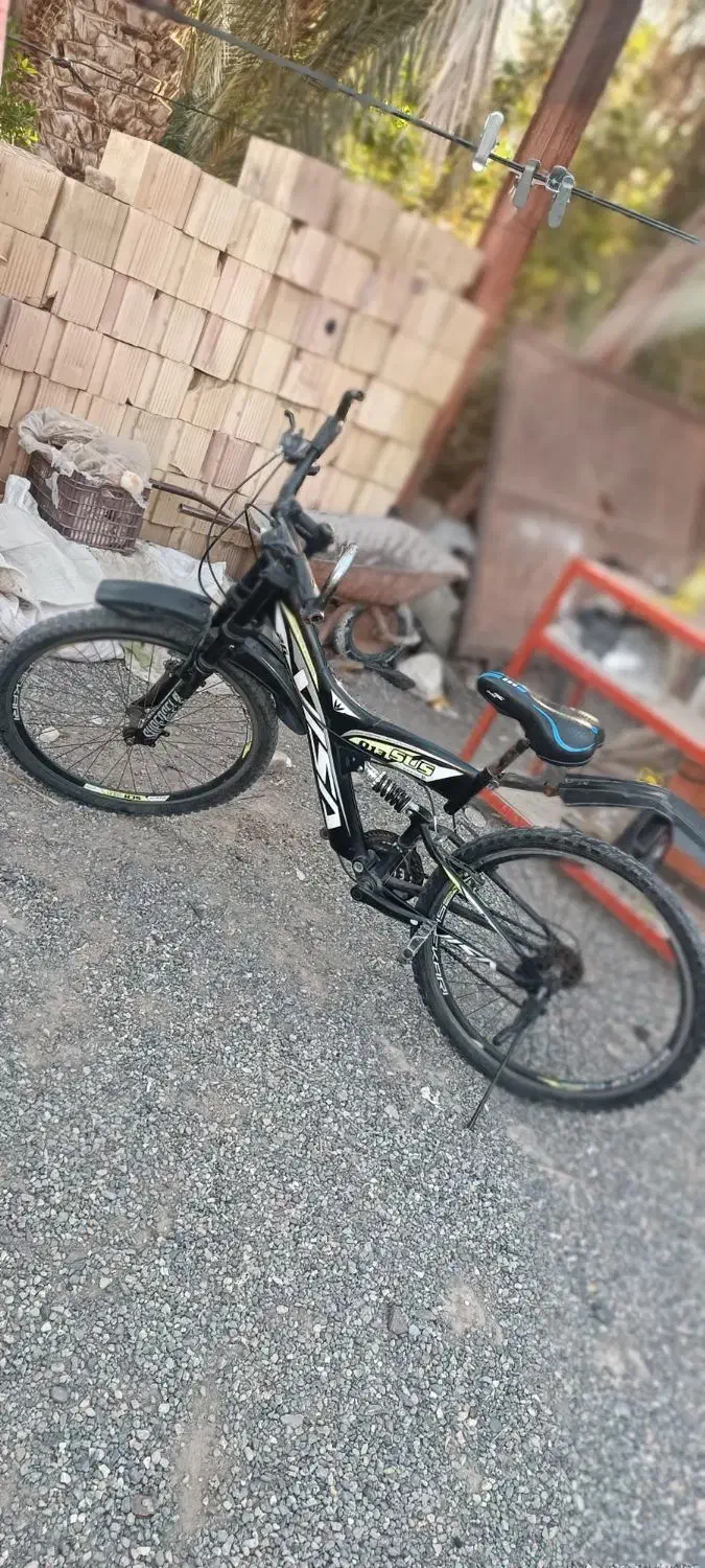 دوچرخه|دوچرخه، اسکیت، اسکوتر|بم, |دیوار