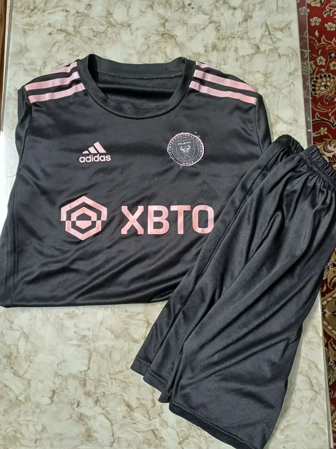 کیت مسی اینتر میامی|لباس|مشهد, کوشش|دیوار