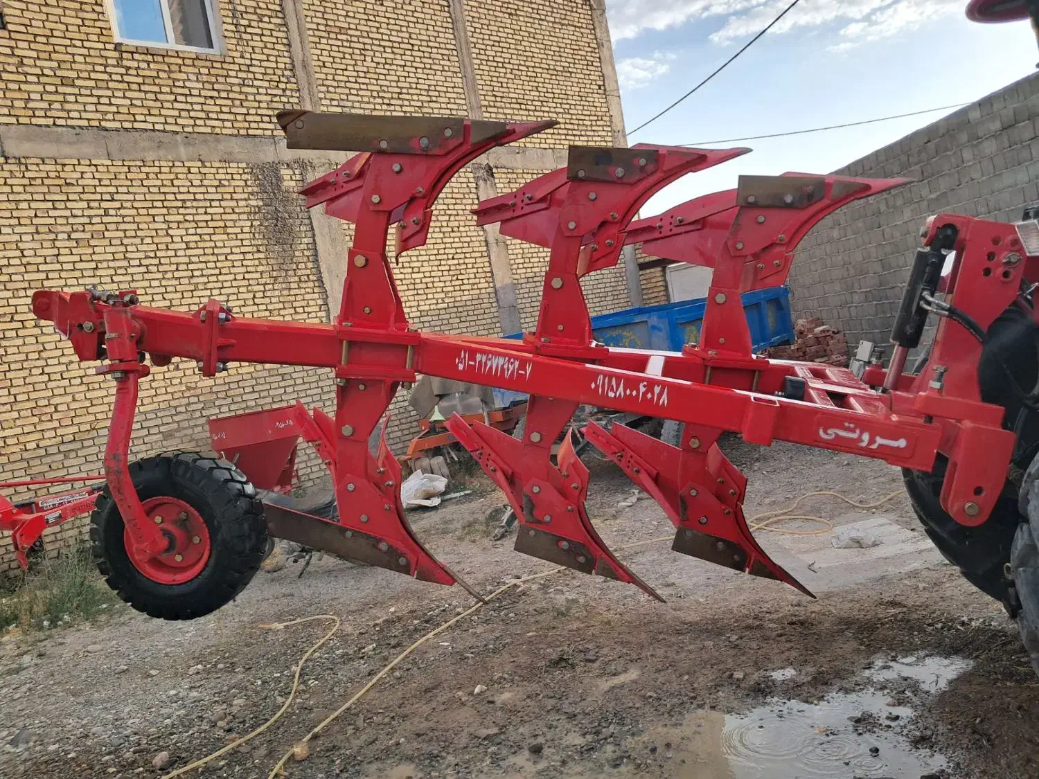 گاوآهن سه خیش دوطرفه با چرخ لاستیکی|ماشینآلات صنعتی|دیواندره, |دیوار