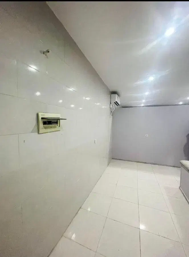 اجاره مغازه میدان امام|اجارهٔ مغازه و غرفه|جیرفت, |دیوار