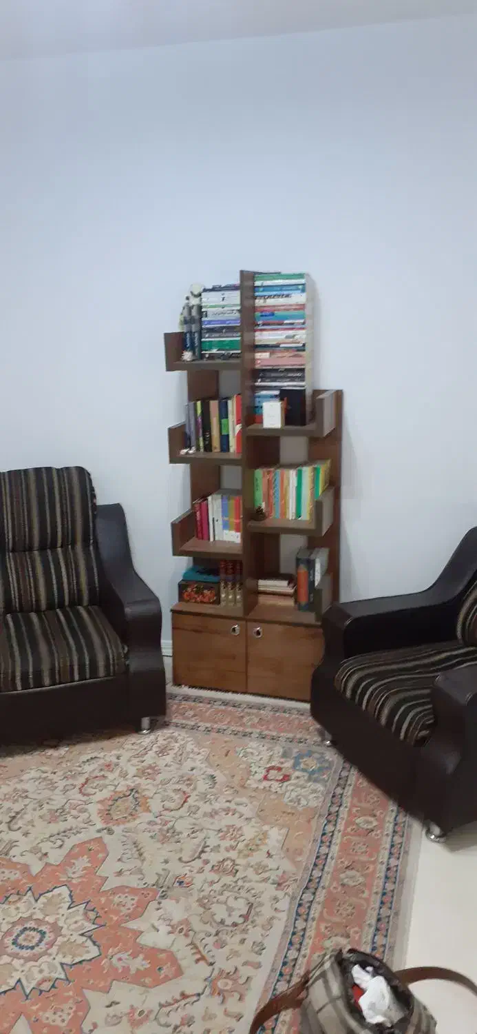 دو عدد مبل راحتی سایز بزرگ|مبلمان خانگی و میز عسلی|کرج, کیانمهر|دیوار