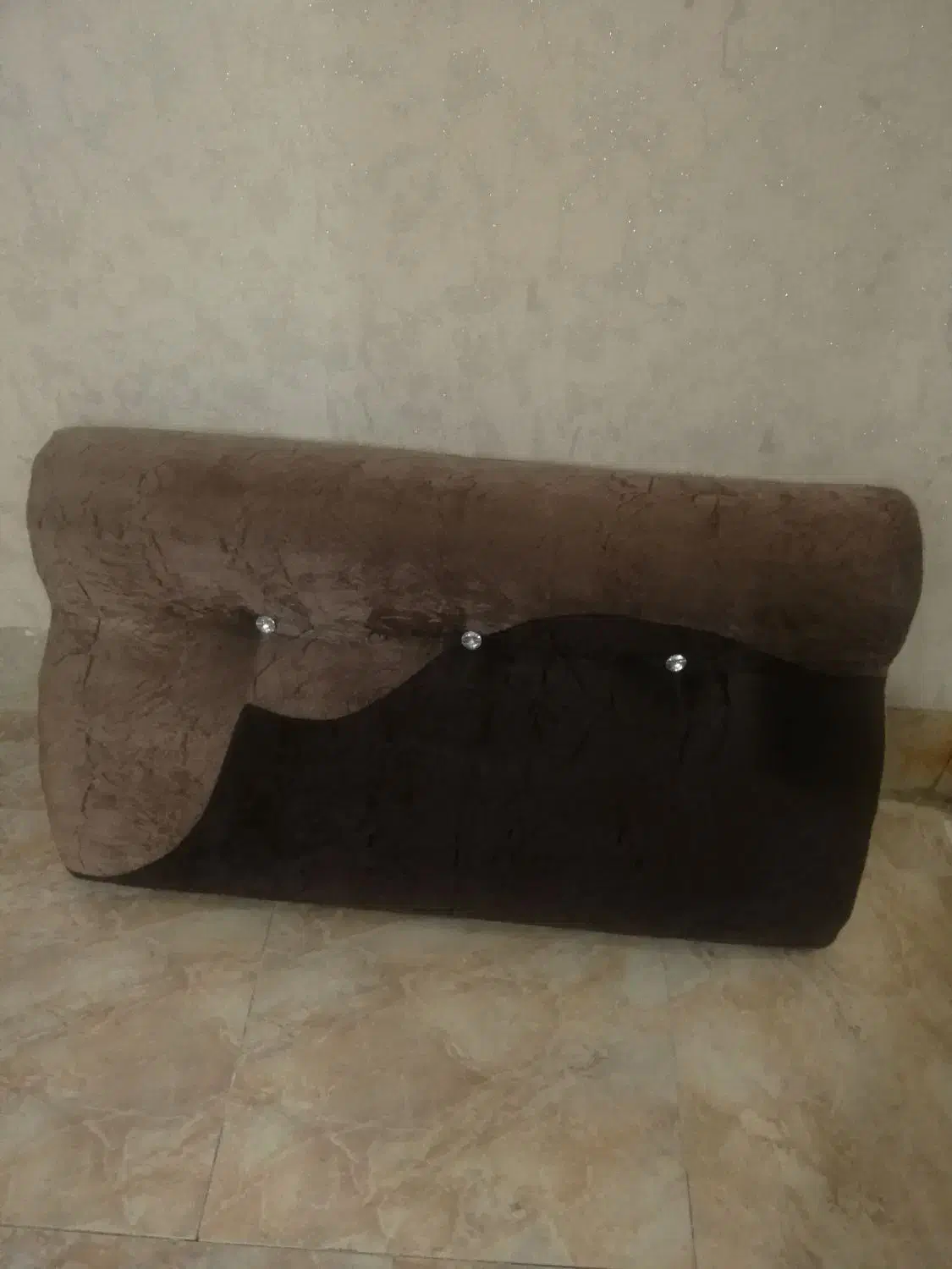 4عدد پشتی نو نو،قیمت 4تومن|پشتی|دوگنبدان, |دیوار