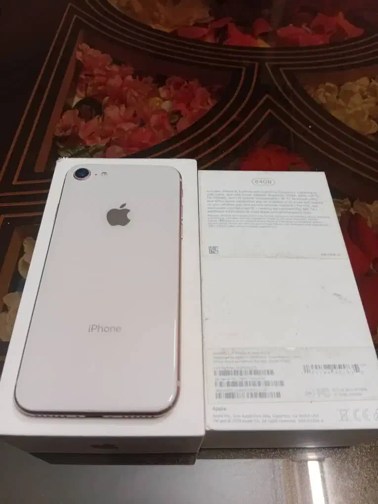آیفون 8 رزگلد درحد نو|موبایل|تهران, دولاب|دیوار