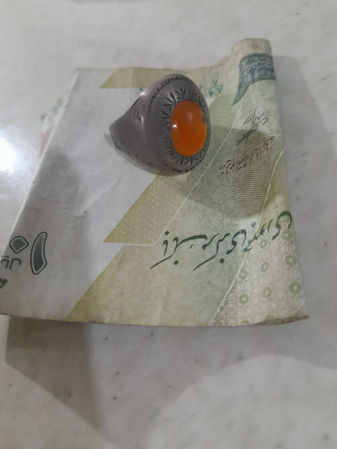 انگشتر عتیقه|کلکسیون اشیاء عتیقه|رامند, |دیوار