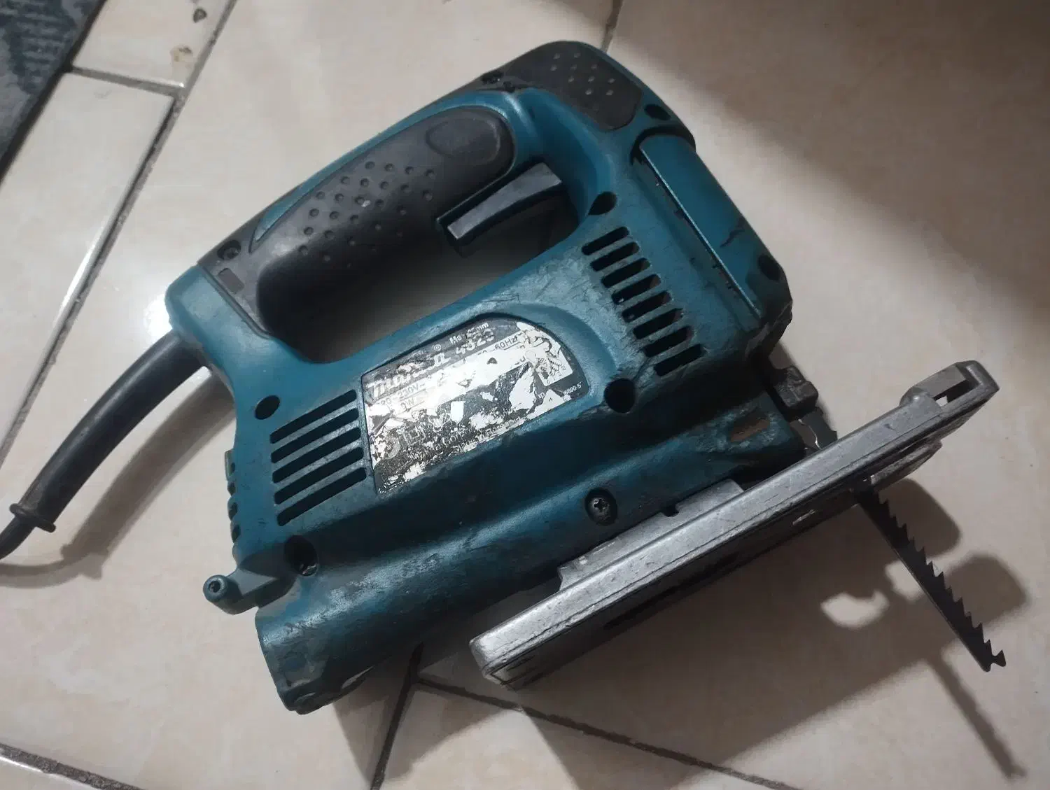 عمود بر ماکیتا|ابزارآلات|بهارستان, |دیوار