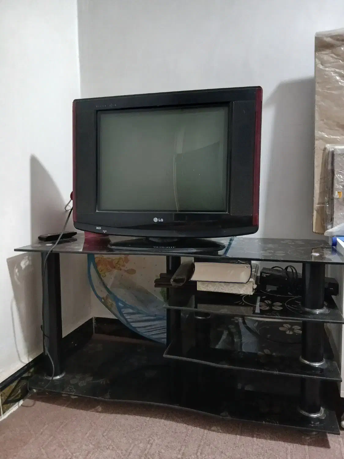 بخاطر جابجای|تلویزیون و پروژکتور|اهواز, عین ۲|دیوار