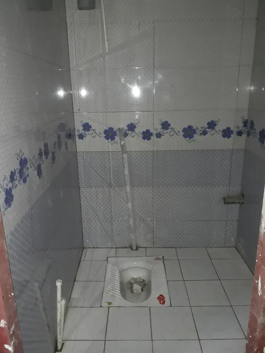 بنای کاشیکاری سرامیک سیمانکاری شیب بندی بلوک چینی|خدمات پیشه و مهارت|بندرعباس, |دیوار