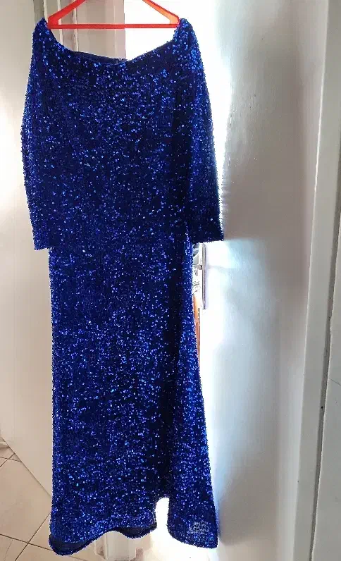 لباس مجلسی نو|لباس|پردیس, فاز ۲|دیوار