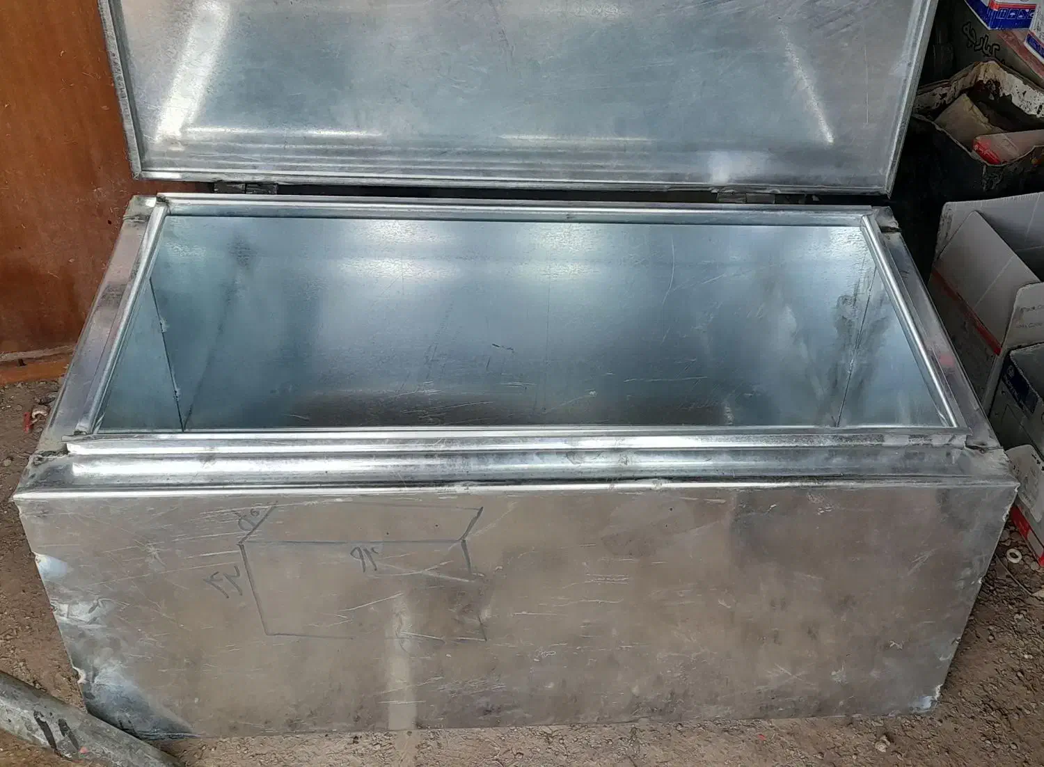 جعبه ، صندوق|ابزارآلات|اقبالیه, |دیوار