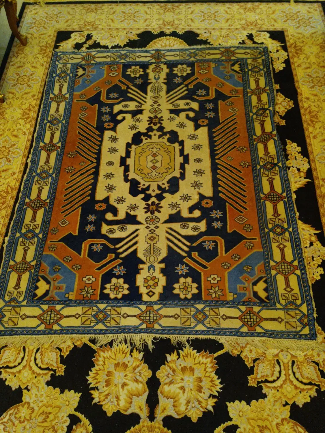 قالیچه کهنه گیاهی|فرش|تهران, جنت‌آباد شمالی|دیوار