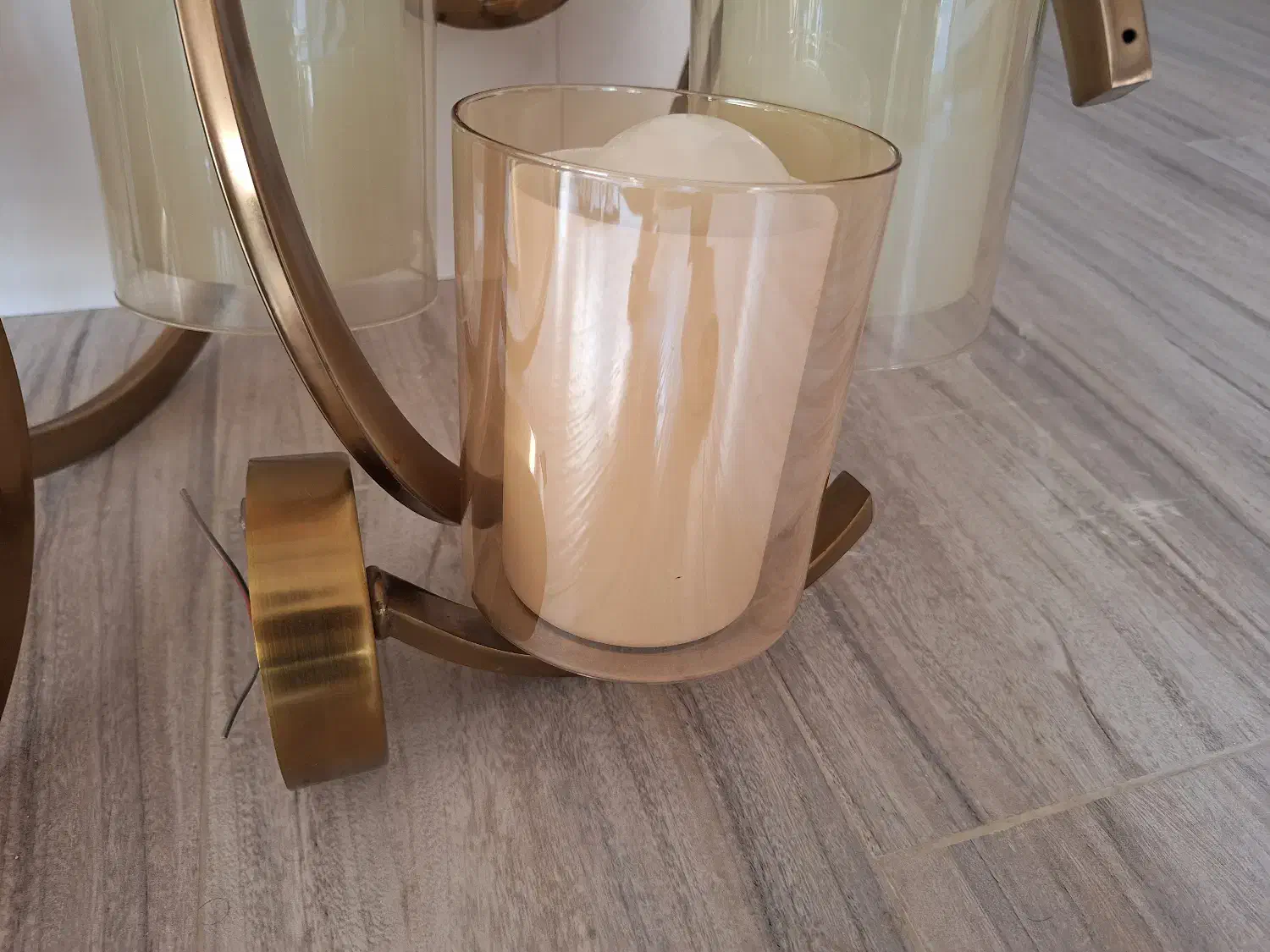 لوستر در حد نو|لوستر و چراغ آویز|کرج, شهرک جهان‌نما|دیوار