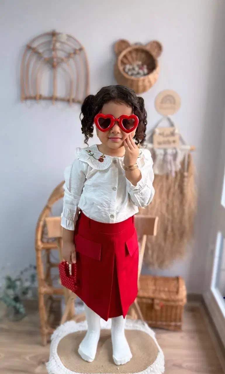 بلوز و دامن و کمربند|کفش و لباس بچه|بناب, |دیوار