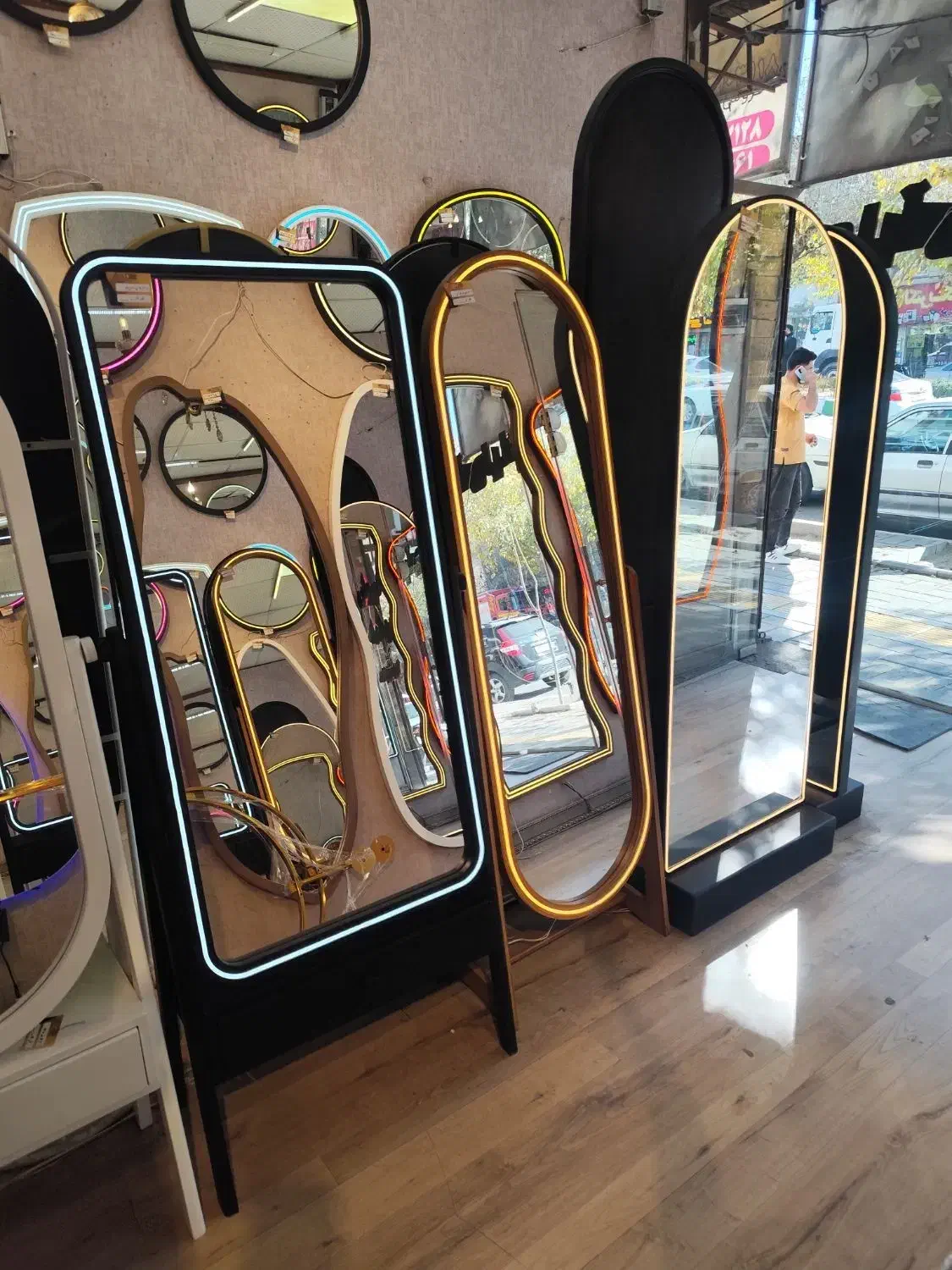 کد98 آیینه ایستاده پایه دار ارایشگاهی|آینه|مشهد, سجاد شهر|دیوار