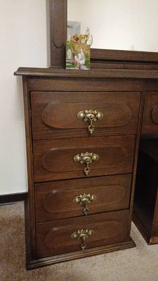 دراور و ایینه چوبی|تخت و سرویس خواب|پردیس, فاز ۴|دیوار