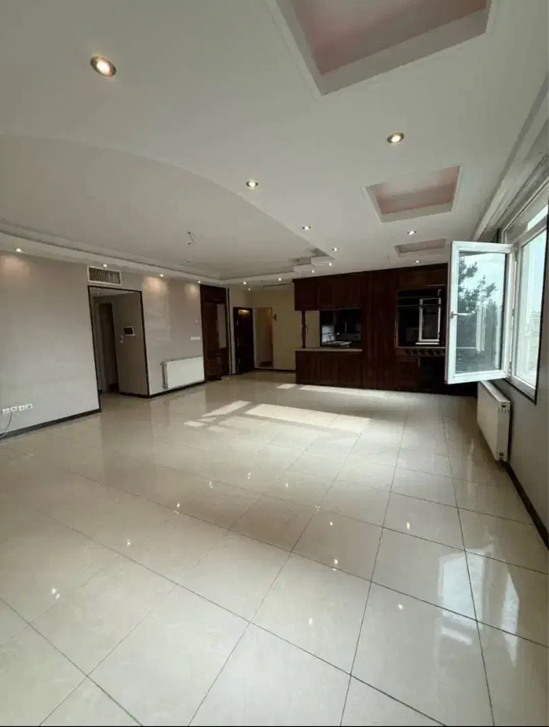 ۱۱۰ متر/۲پارکینگ/زیر قیمت/فول امکانات/کوچه نسترن|اجارهٔ آپارتمان|کرج, عظیمیه|دیوار