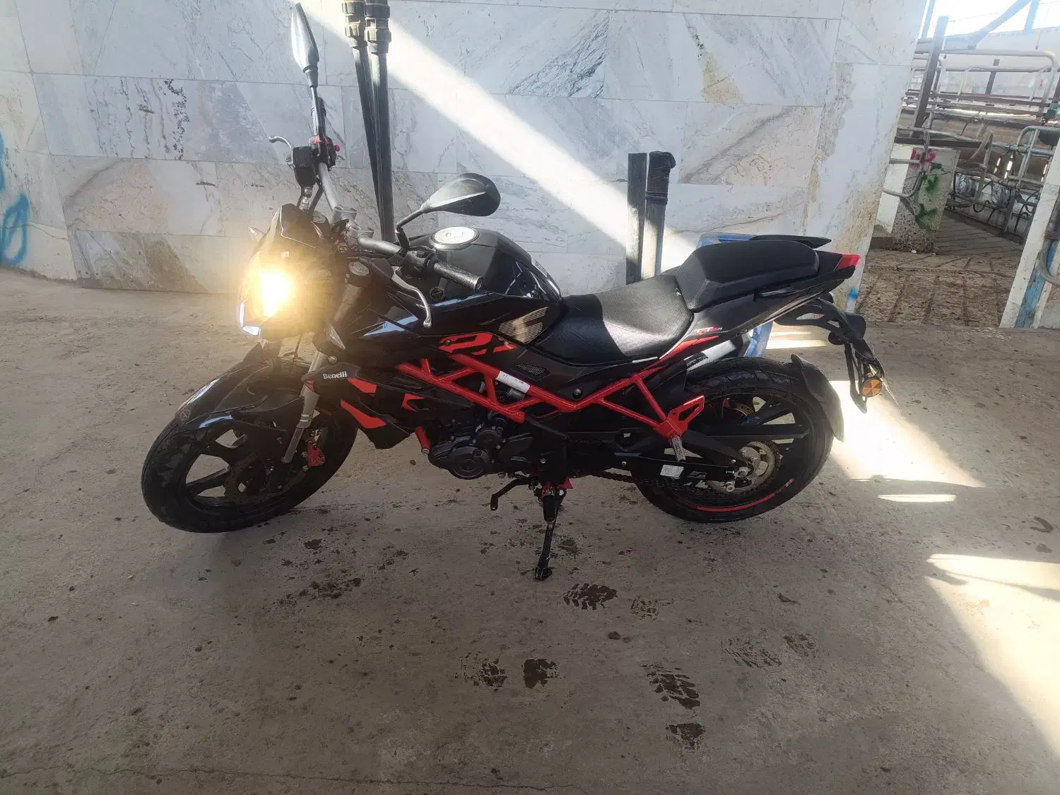 بنلی 250 مدل 1401|موتورسیکلت|پاکدشت, پاکدشت (مامازند)|دیوار