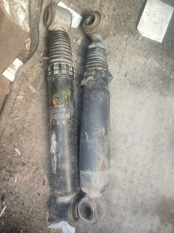 یک جفت کمک عقب اصلی|قطعات یدکی و لوازم جانبی|زاهدان, |دیوار