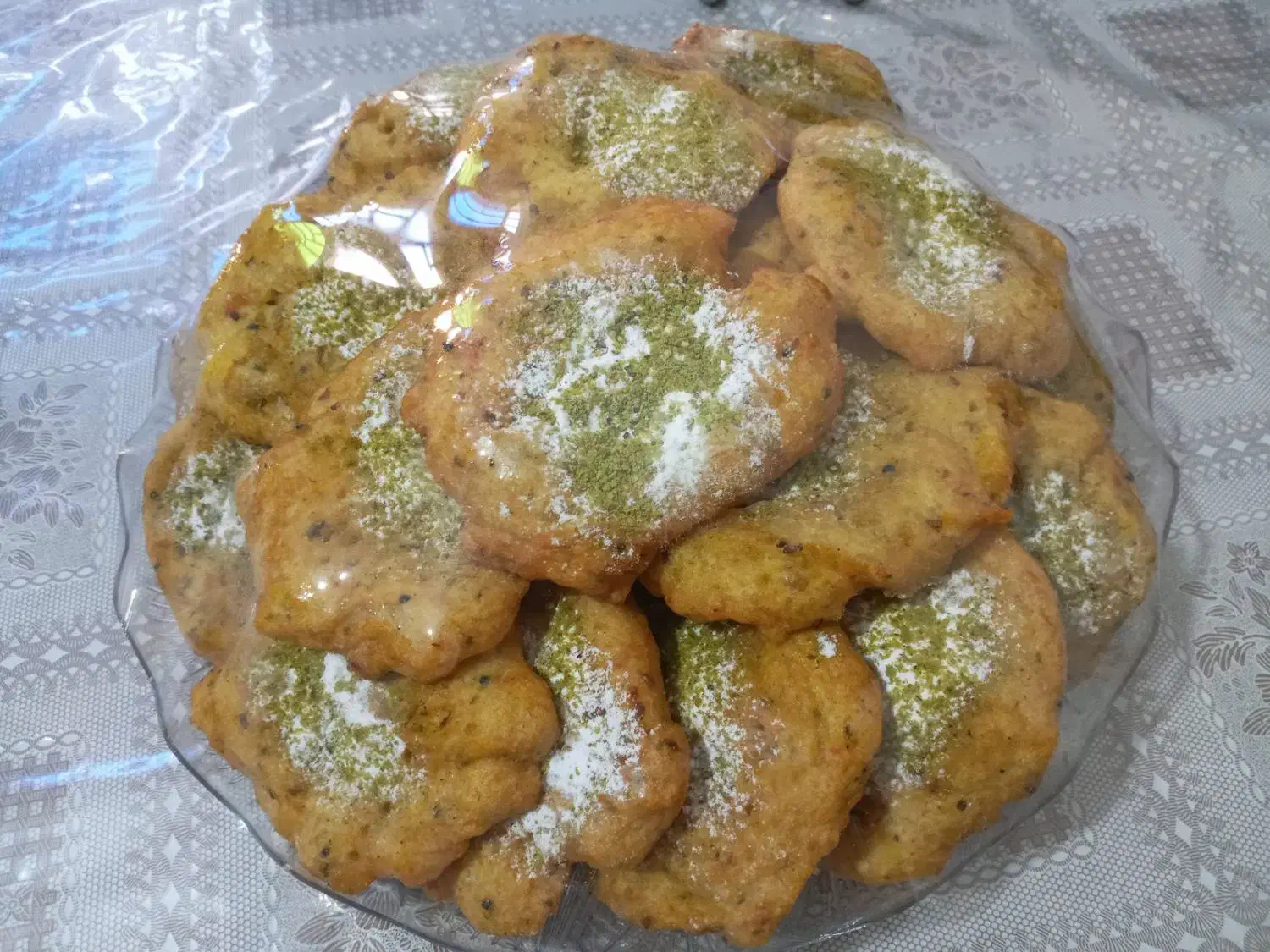 سفارش کلمپه لقمه ای و نان روغنی وانواع حلوا مجلسی|خدمات پذیرایی، مراسم|سیرجان, |دیوار