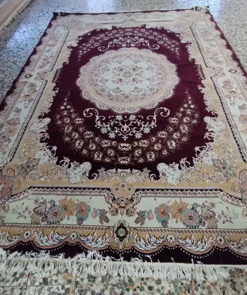 دو تخته فرش در حد نو|فرش|تیران, |دیوار