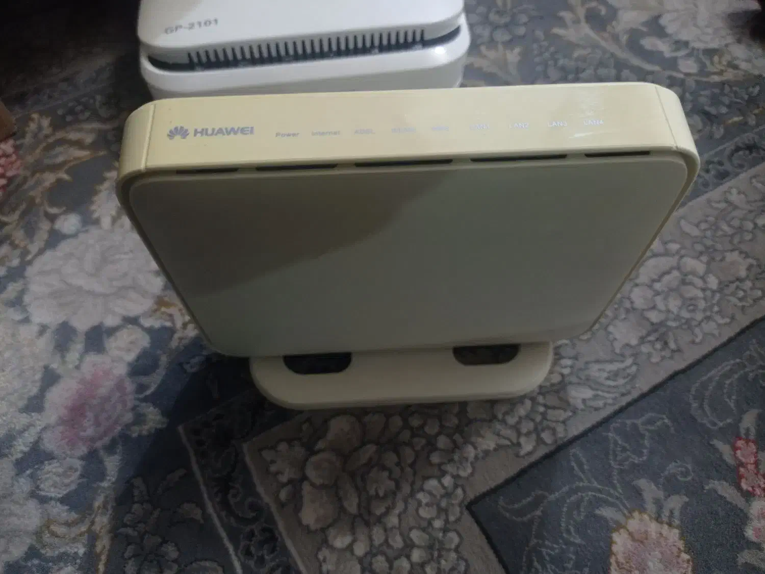 مودم HUAWEI|مودم و تجهیزات شبکه|قم, پردیسان|دیوار