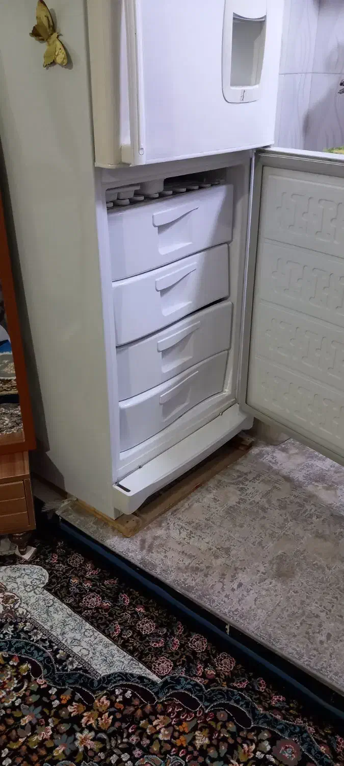 یخچال نیم فریزر موتور سالمبفرکداره|یخچال و فریزر|کامیاران, |دیوار