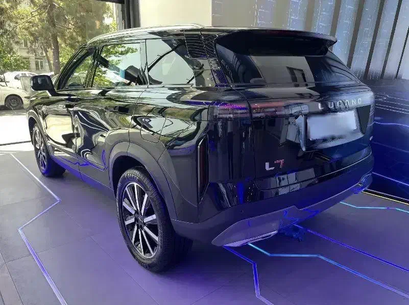 لوکانو 7 مدل ۱۴۰۴ صفر خشک سفید و مشکی و نقره ای|خودرو سواری و وانت|تهران, سهروردی|دیوار