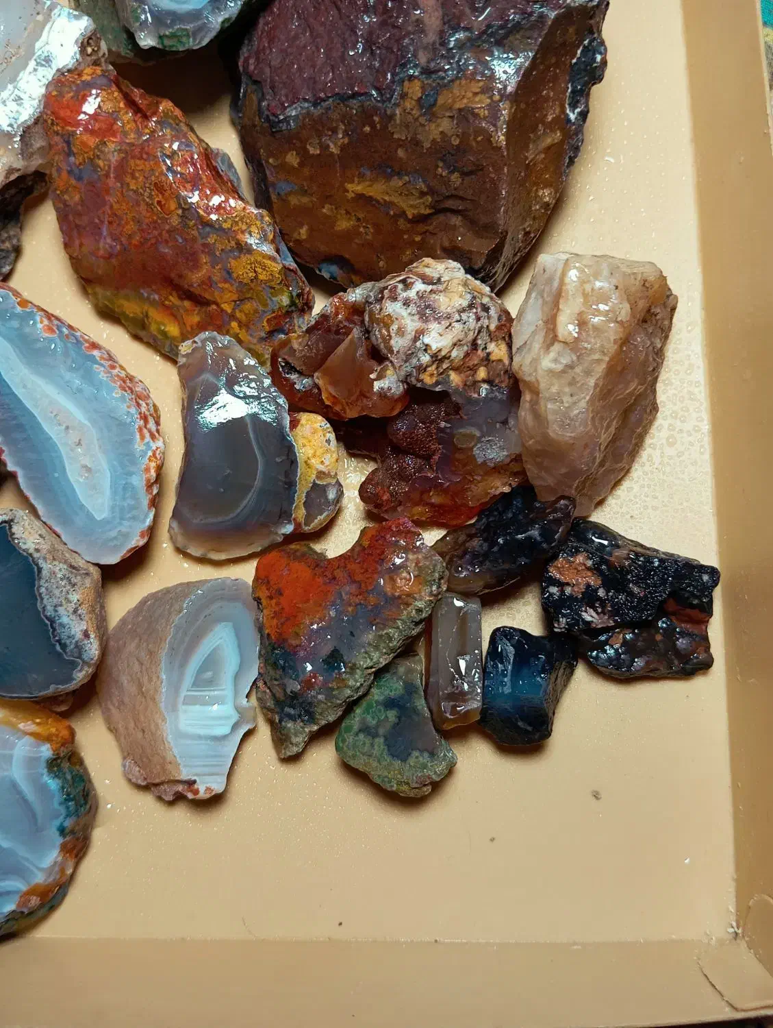 مجموعه متنوع سنگهای طبیعی|کلکسیون و سرگرمی|لاهیجان, امیرشهید|دیوار