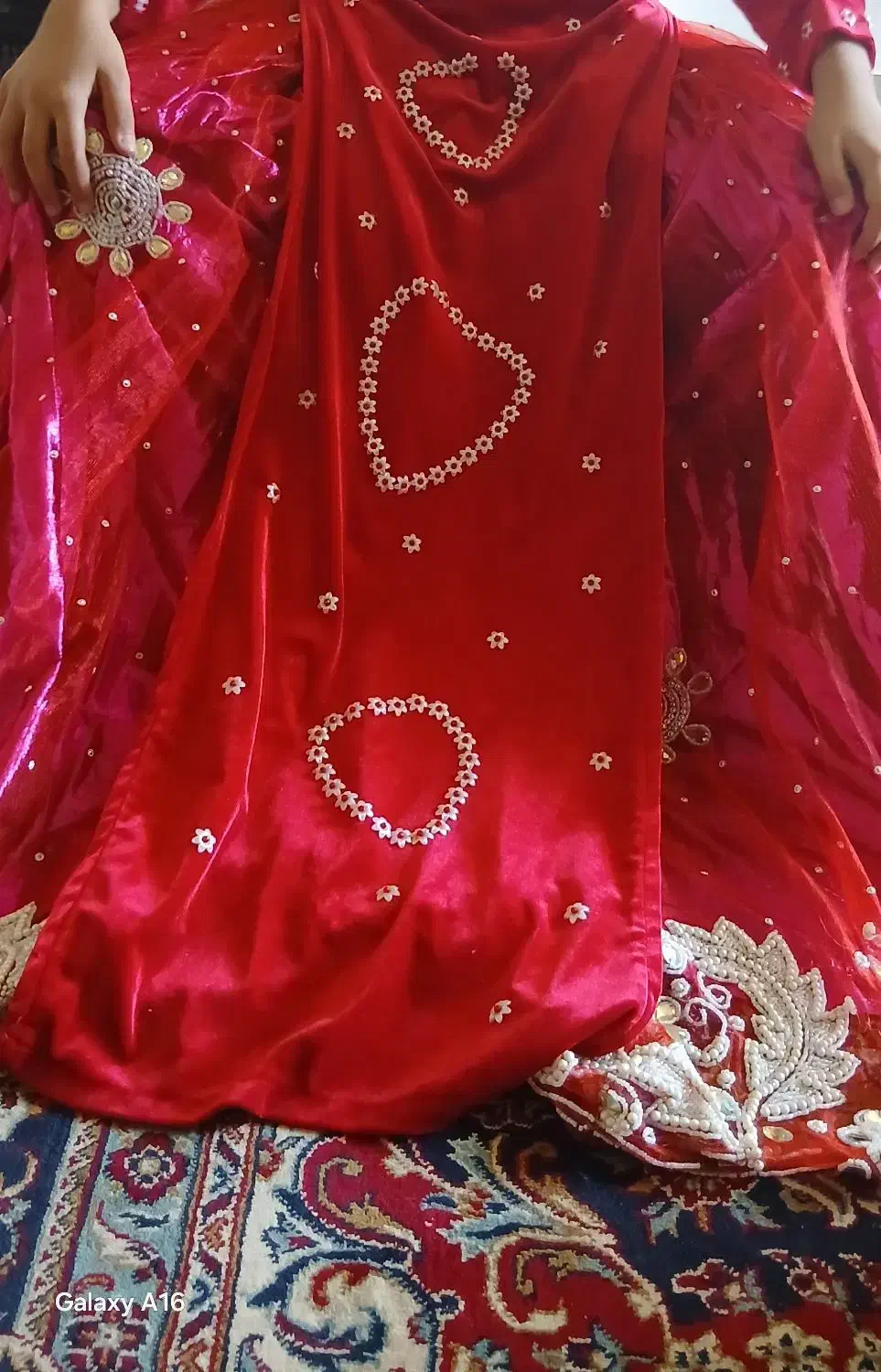 لباسمحلی|لباس|بروجن, |دیوار