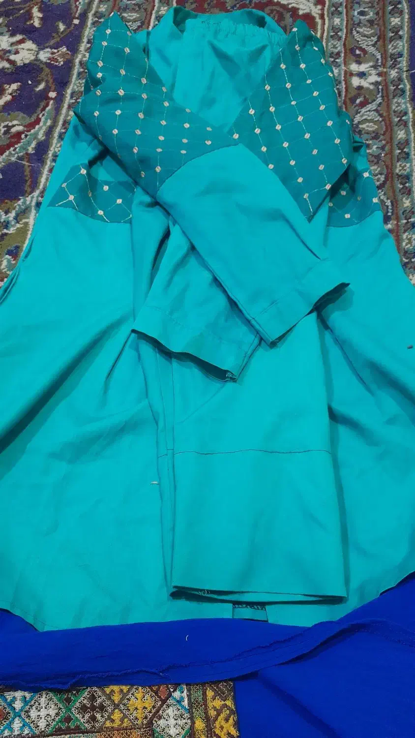 مانتو نو درخاش|لباس|خاش, |دیوار