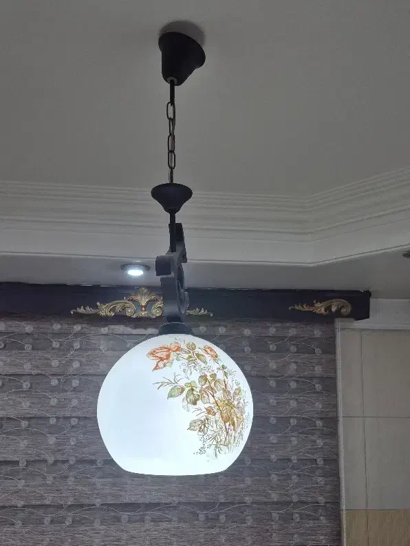 لوستر اتاق خواب و آشپزخانه|لوستر و چراغ آویز|تهران, نیروی هوایی (پیروزی)|دیوار