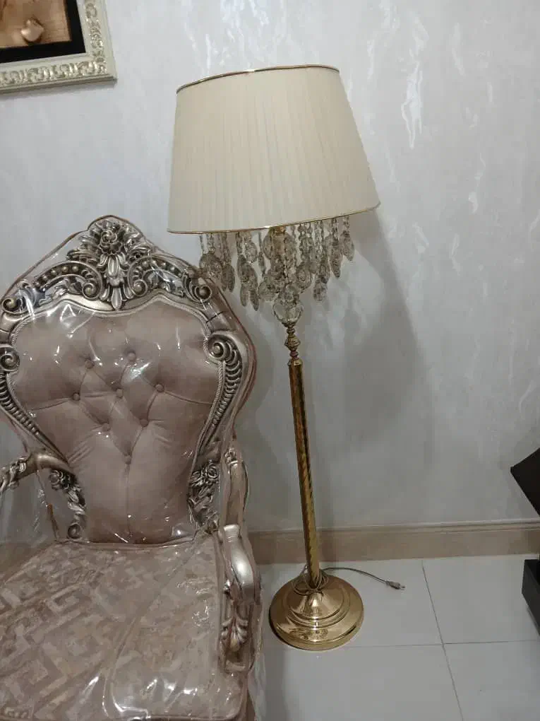 آباژور کنار سالنی|چراغ خواب و آباژور|دورود, |دیوار