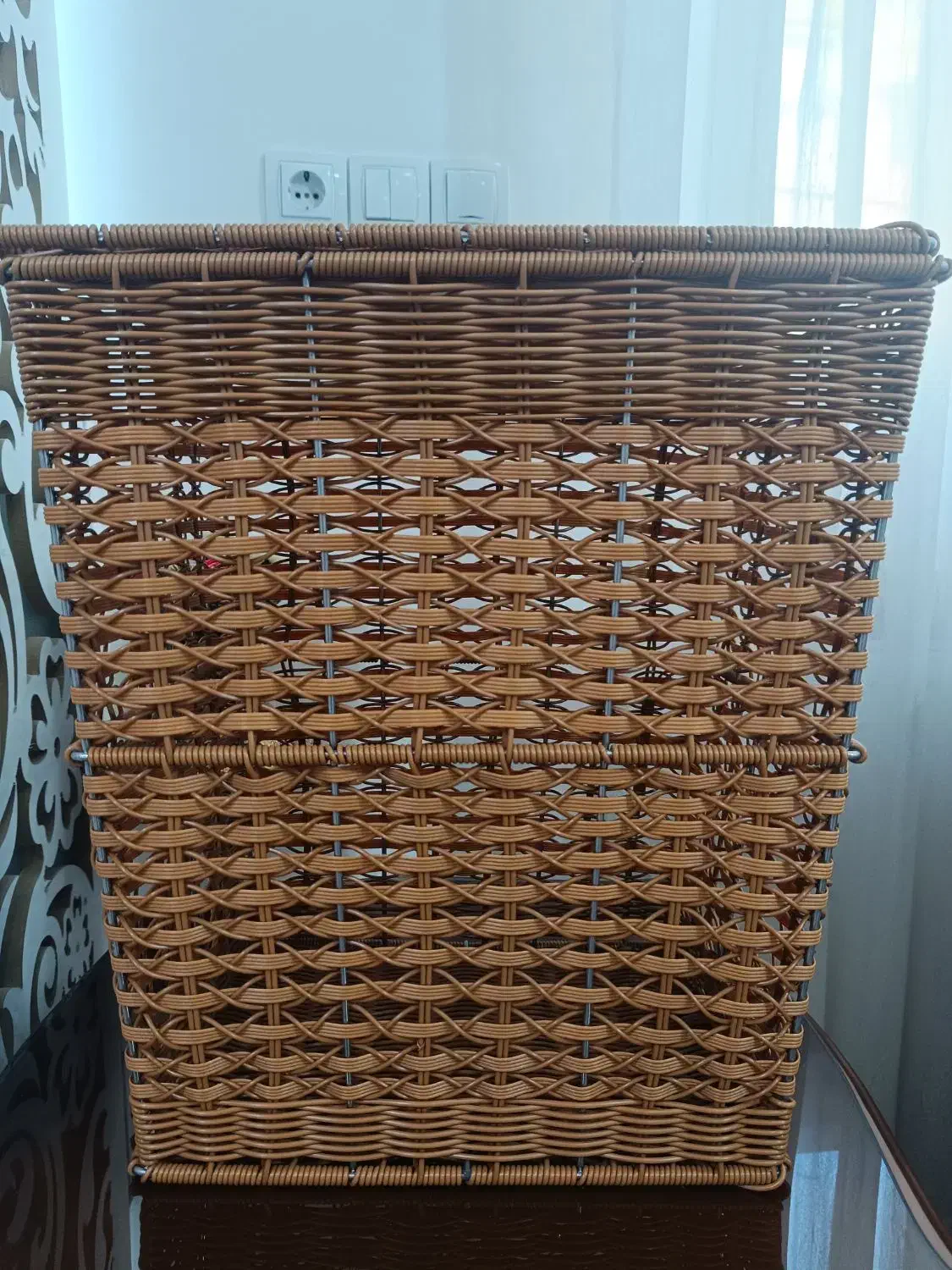 سبد جا رخت|بندرخت و رخت‌آویز|اراک, |دیوار