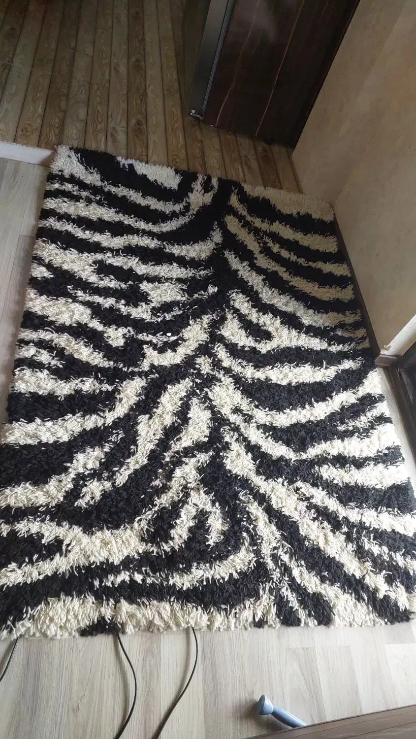 قالیچه شگی اصل ترکیه سالم و تمیز در حد نو|فرش|رشت, فرودگاه سردار جنگل رشت|دیوار