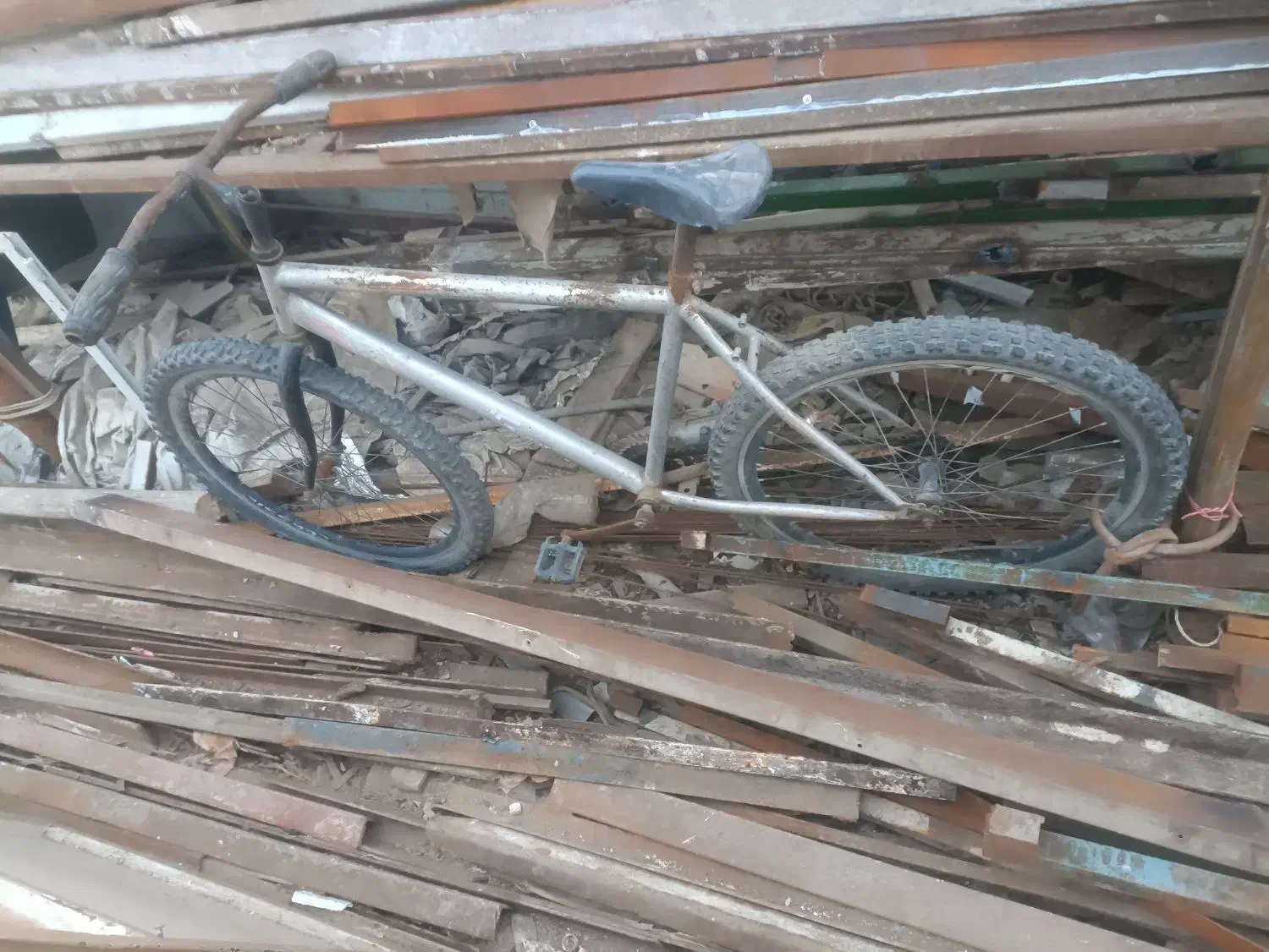 دوچرخه دماوند 26|دوچرخه، اسکیت، اسکوتر|مشهد, نیزه|دیوار