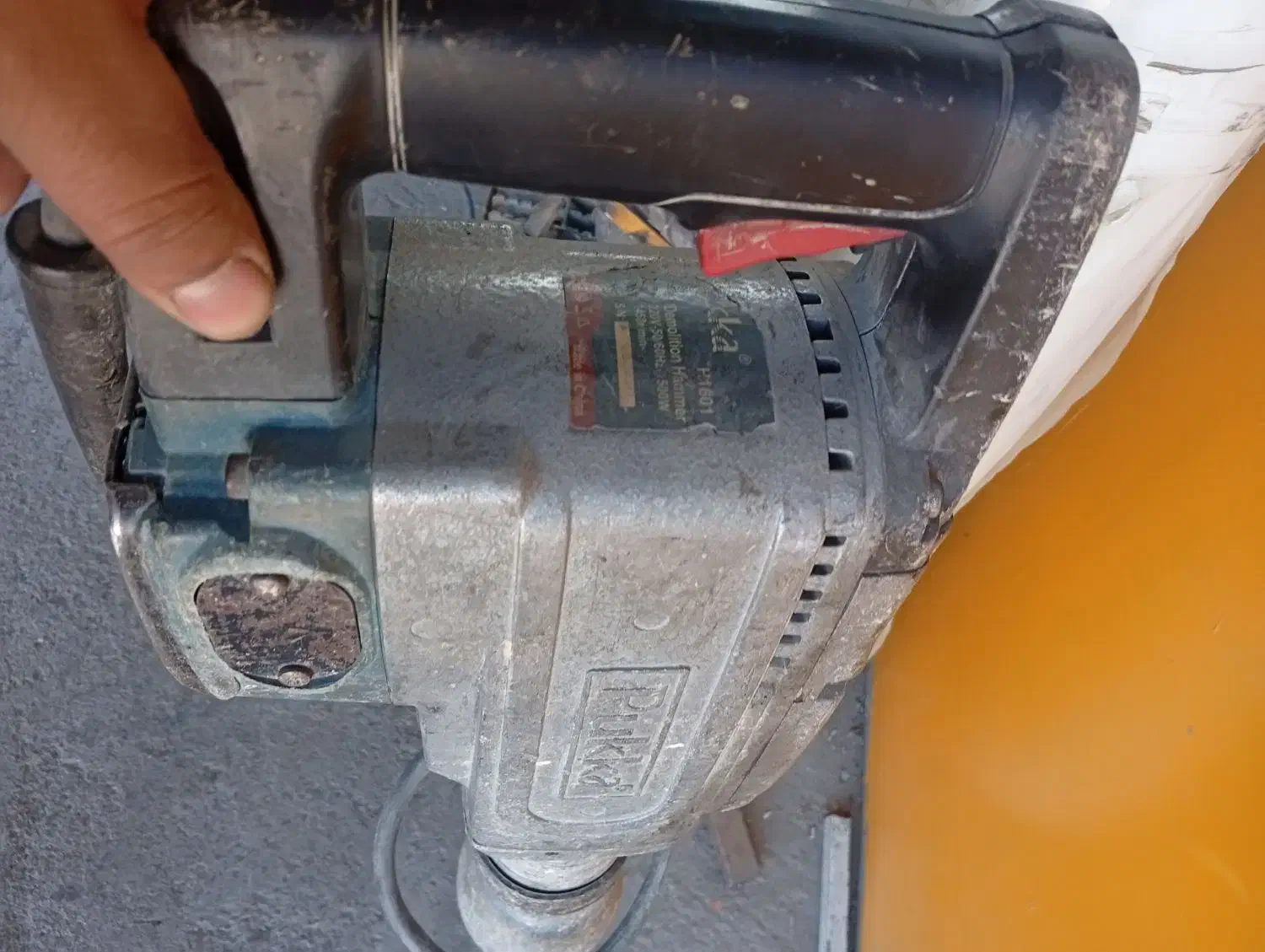 هیلتی ۱۶کیلویی سالم|ابزارآلات|مهاجران, |دیوار