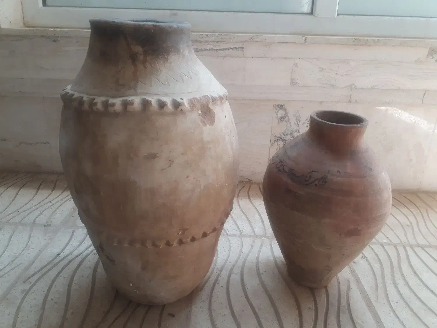 دوعددکوزه ی قدیمی بفروش میرسد|کلکسیون اشیاء عتیقه|قائن, |دیوار